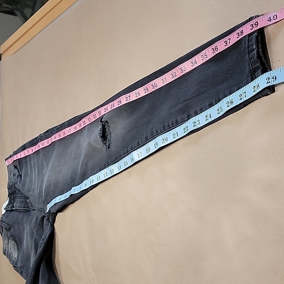 Forever 21 Size 26 Washed Black Distressed Skinny High Rise Jeans - Picture 7 of 14